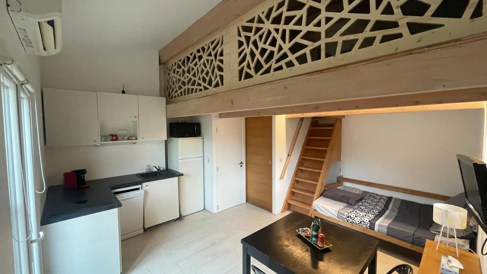 Apartmán Logement Avec Terrasse Cogolin